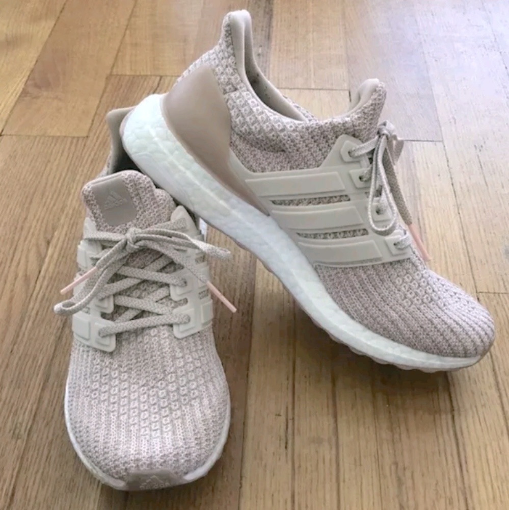 Adidas Ultra Boost size 8 Classic Sneakers / Running Shoes Comfortable Barbie